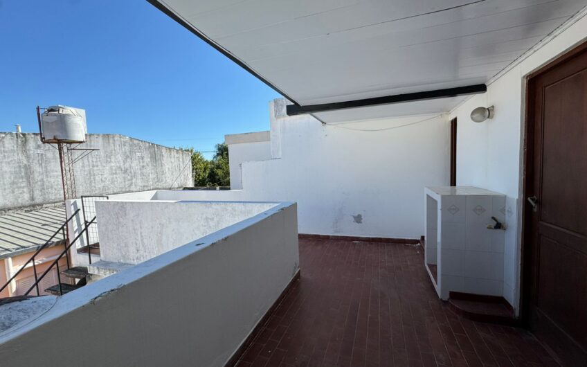 Casa 3 Dormitorios Exclusiva Zona Residencial – Alquiler