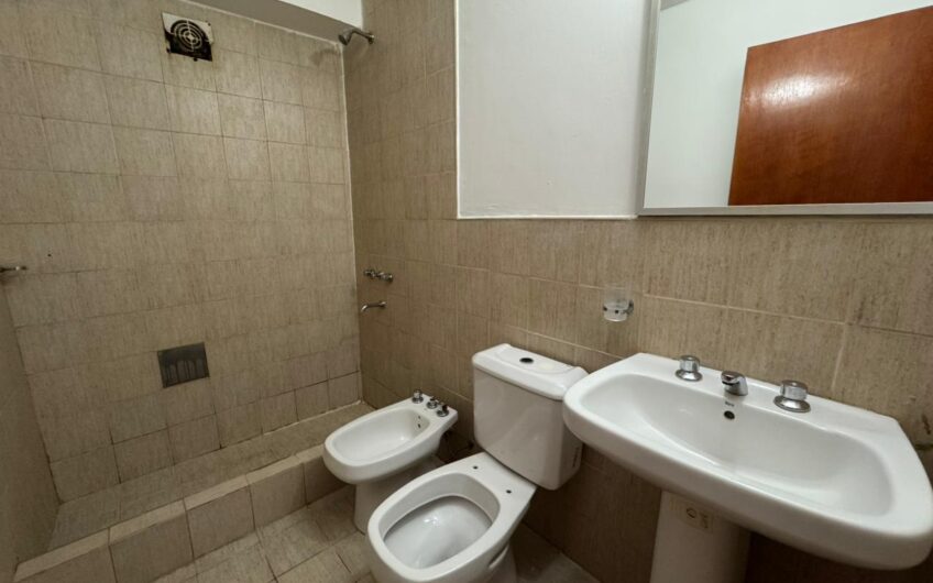 Dpto 2 Dormitorios Céntrico semi amoblado – Alquiler