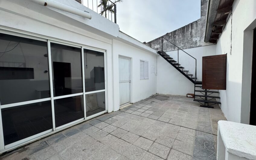 Casa 3 Dormitorios dentro de los Bulevares – Alquiler