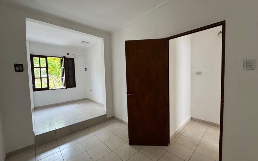 Casa 3 Dormitorios dentro de los Bulevares – Alquiler