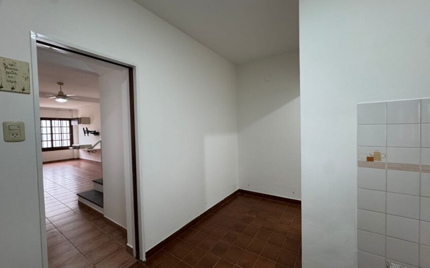 Casa 3 Dormitorios dentro de los Bulevares – Alquiler