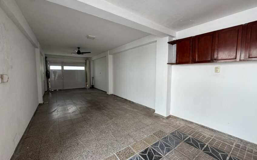 Casa 3 Dormitorios dentro de los Bulevares – Alquiler