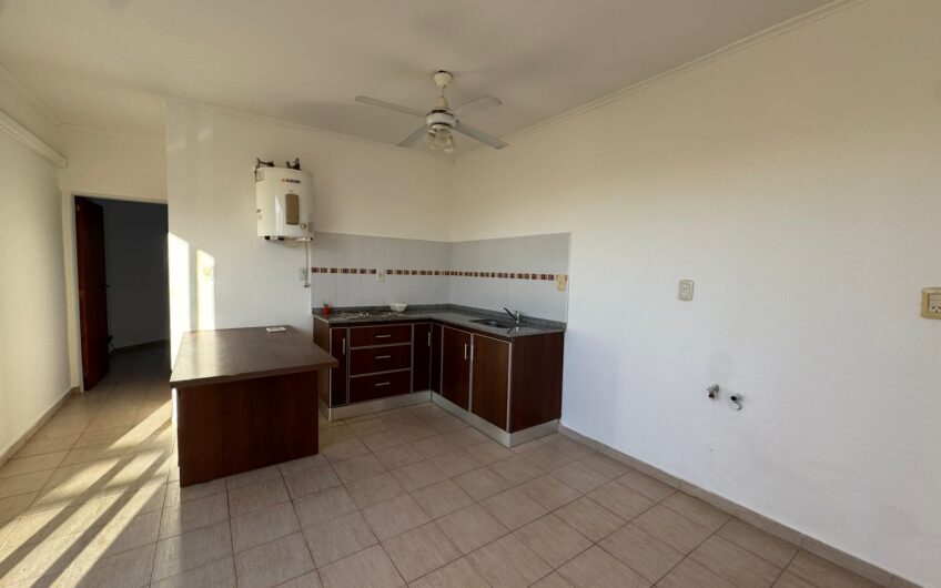Departamento Semi Amoblado Céntrico Un Dormitorio – Alquiler