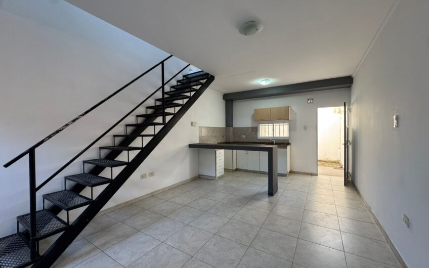 Departamento Un Dormitorio dentro de los Bvs c/ Cochera – Alquiler