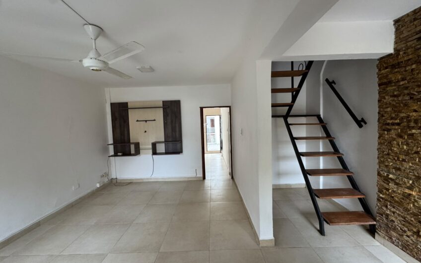 Casa 3 Dormitorios dentro de los Bulevares – Alquiler