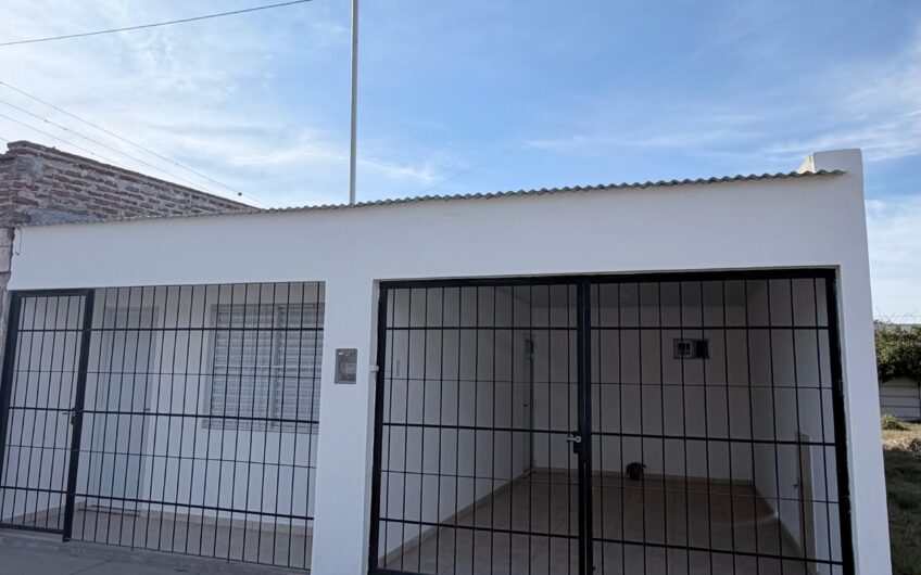 Casa Un Dormitorio con Cochera – Alquiler