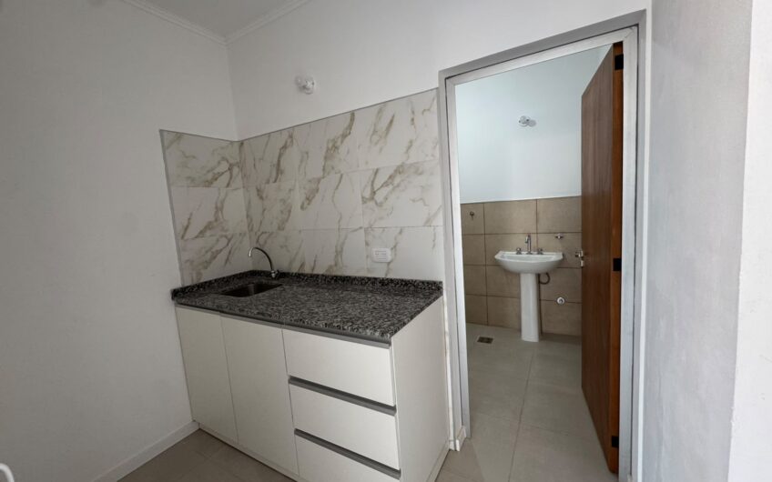 Local Comercial Amplio en esquina a Estrenar! – Alquiler