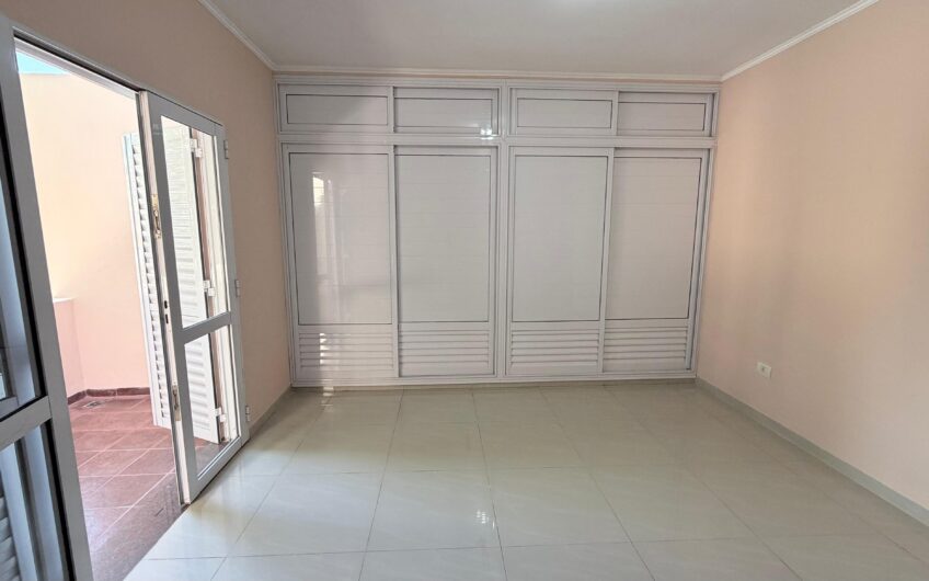 Dúplex 3 Dormitorios dentro de los Bvs c/Cochera – Alquiler
