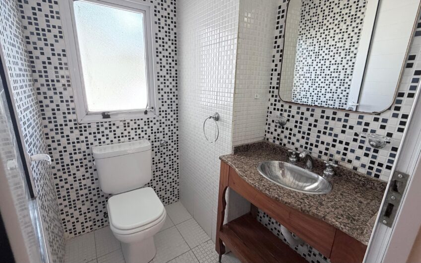 Dúplex 3 Dormitorios dentro de los Bvs c/Cochera – Alquiler