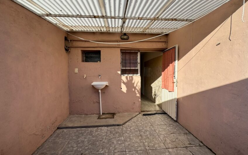 Departamento 2 Dormitorios barrio Hospital – Alquiler $350.000!