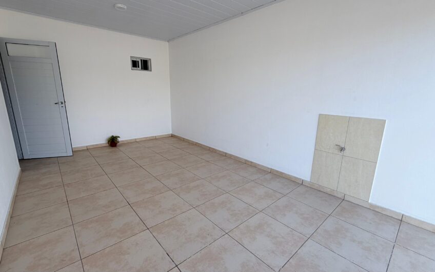 Casa Un Dormitorio con Cochera – Alquiler