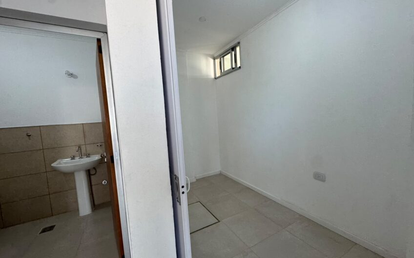 Local Comercial Amplio en esquina a Estrenar! – Alquiler