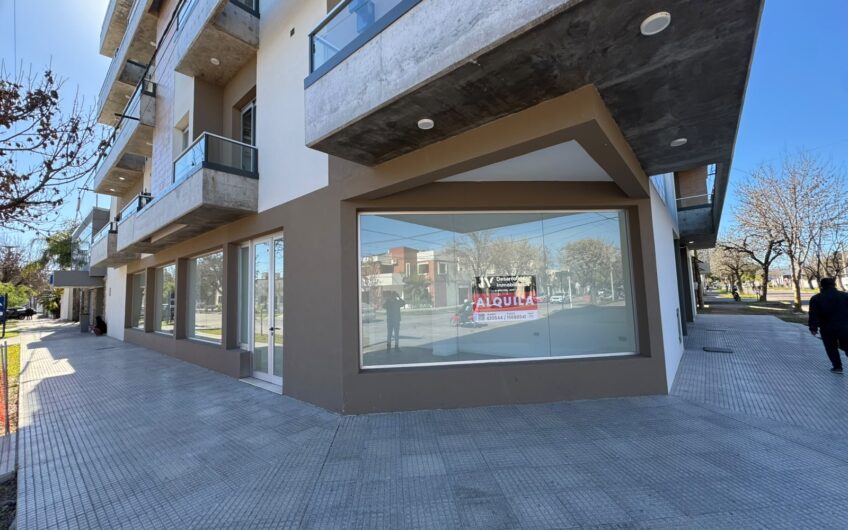 Local Comercial Amplio en esquina a Estrenar! – Alquiler