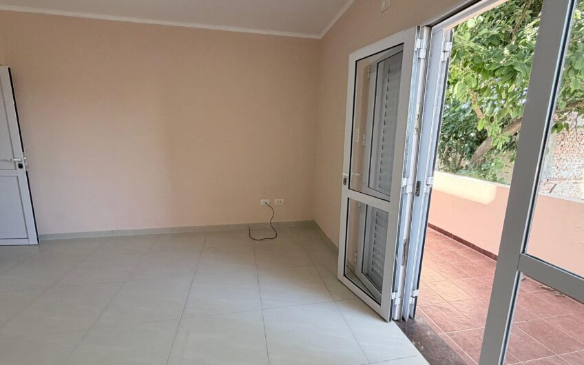 Dúplex 3 Dormitorios dentro de los Bvs c/Cochera – Alquiler