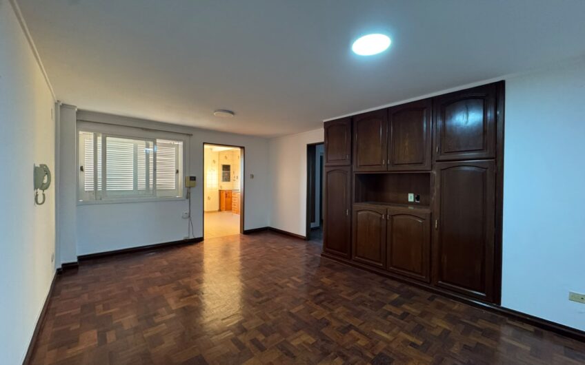 Departamento 2 Dormitorios en Edificio Alal c/Cochera – Alquiler