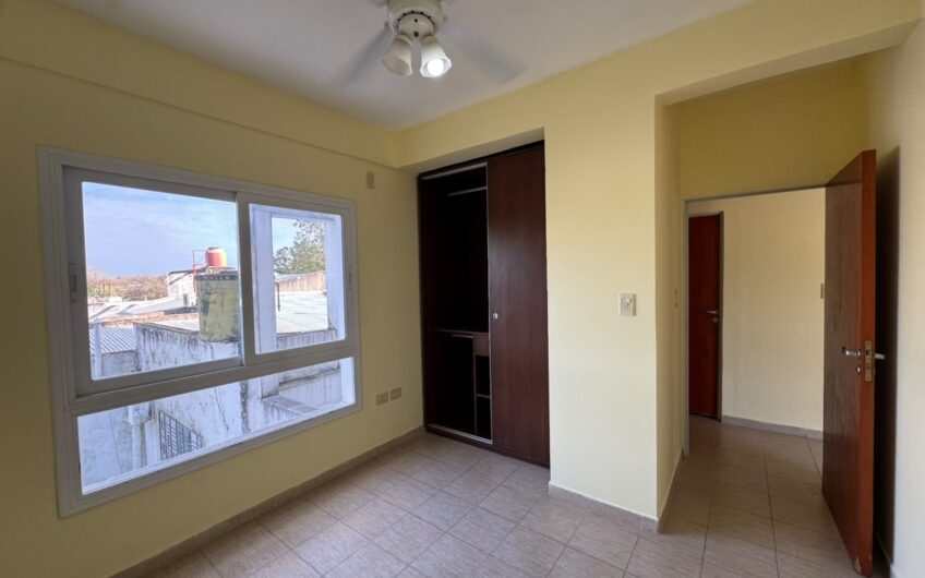 Dpto Céntrico Semi Amoblado de 2 Dormitorios – Alquiler