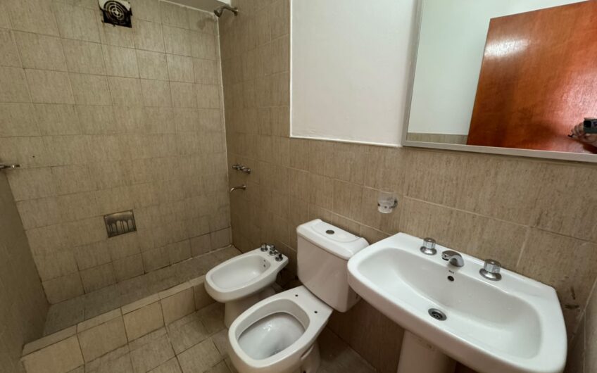 Dpto Céntrico Semi Amoblado de 2 Dormitorios – Alquiler